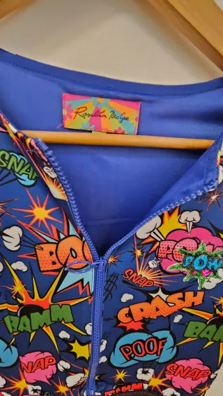 Vestido estampado cómic azul