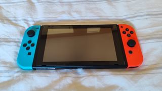 Nintendo Switch Azul/Rojo + Accesorios