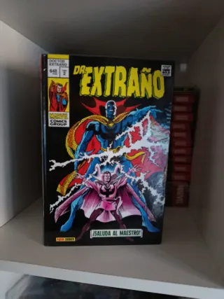 Dr extraño saluda al maestro Marvel gold