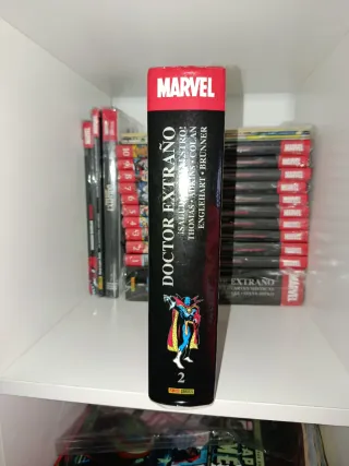 Dr extraño saluda al maestro Marvel gold