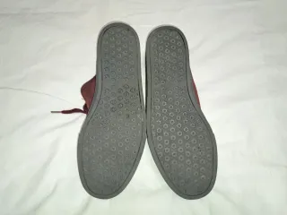 Zapatillas informales granate