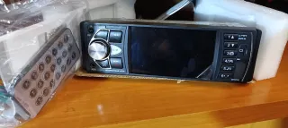 Radio Coche sin estrenar