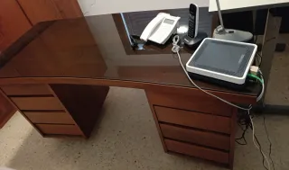 Escritorio de madera para despacho