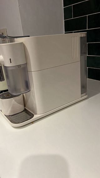 Cafetera Nespresso De'Longhi Blanca