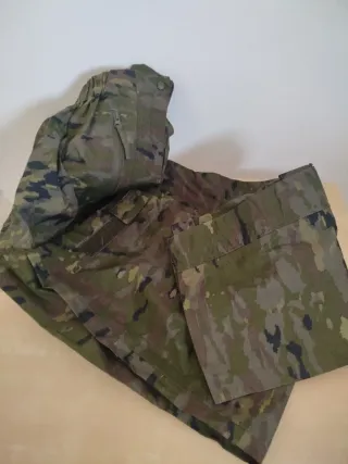 Pantalón de intemperie camuflaje