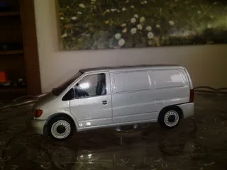 Mercedes Vito 638 Escala