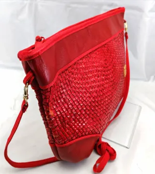 Borsa estiva in paglia intrecciata rossa