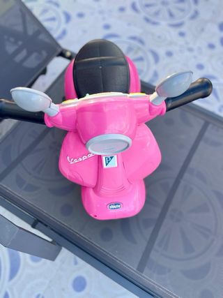 Moto correpasillos Chicco Vespa Primavera Rosa