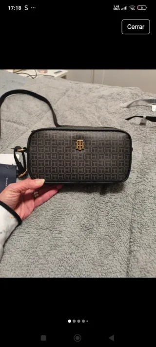 Bolso Tommy Hilfiger marrón y beige