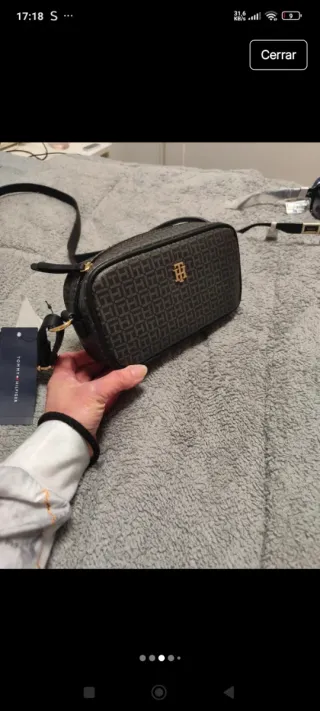 Bolso Tommy Hilfiger marrón y beige