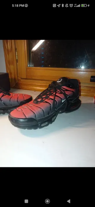 Nike Air Max TN Negro y Rojo