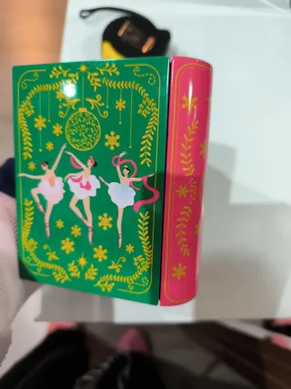 Cajita libro bailarinas verde y rosa