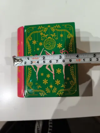 Cajita libro bailarinas verde y rosa