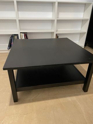 Mesa baja de madera negra