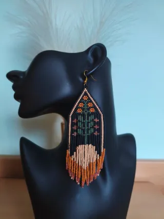 Pendientes étnicos tribales hechos a mano