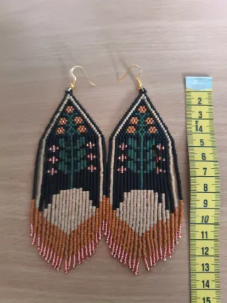 Pendientes étnicos tribales hechos a mano