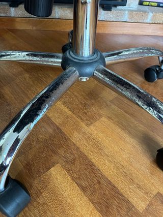 Silla de escritorio ergonómica negra