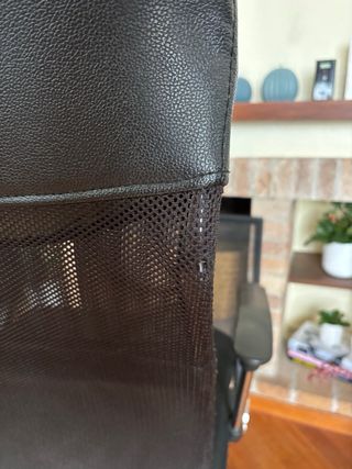 Silla de escritorio ergonómica negra