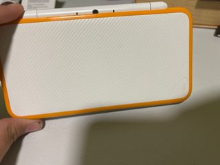 Nintendo 2DS XL Blanca y Naranja