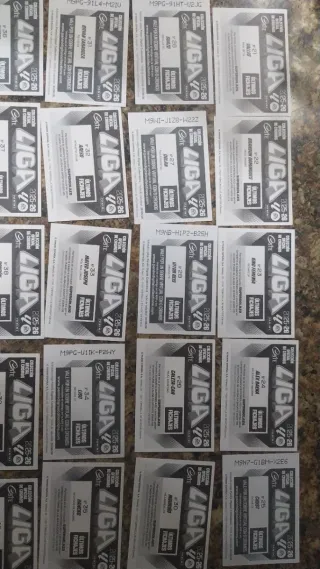 Sobres cromos LIGA ESTE 2025-26