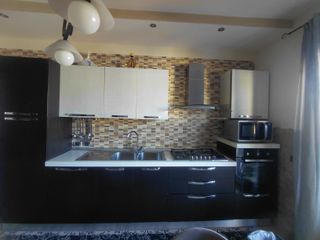 Cucina componibile e parete attrezzata