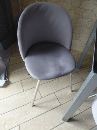 Cucina componibile e parete attrezzata