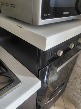 Cucina componibile e parete attrezzata