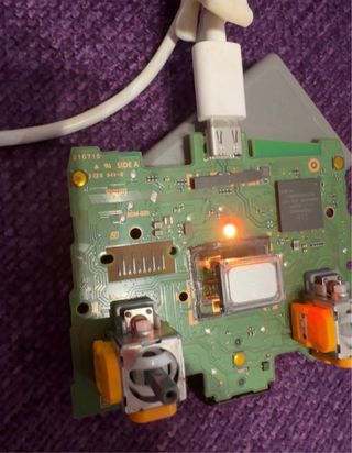 Mando PS5 DualSense con joystick TMR Magnético