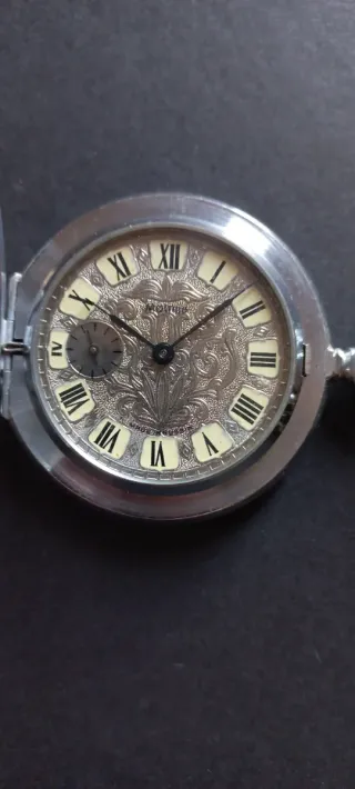 Reloj de bolsillo ruso Molnija