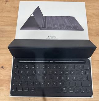 iPad Smart Keyboard gris