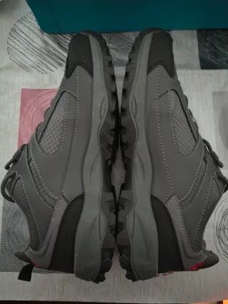 Zapatillas deportivas grises