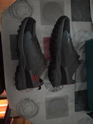 Zapatillas deportivas grises