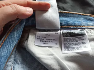 Falda Levi's tiro alto vaquera.