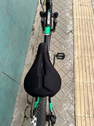 Bicicleta BTWIN Negra y Verde