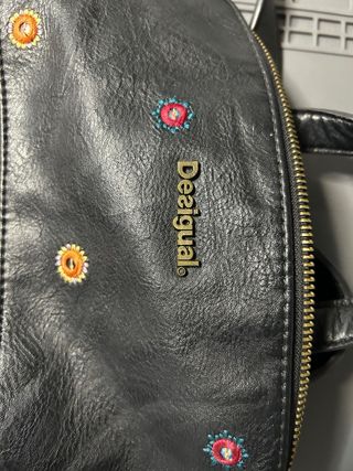 Mochila Desigual Negra y Morada