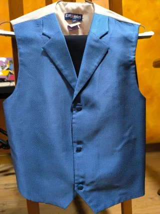 Abito da Comunione Blu, elegante e moderno.