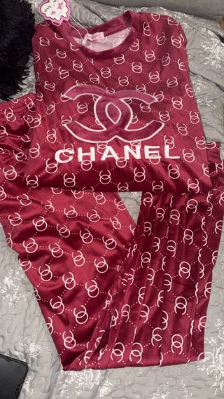 Pijama Chanel Rojo Talla XXL