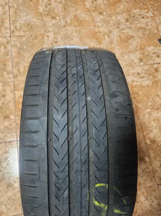 Neumático 245/40R20 Y XL