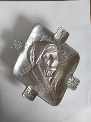 Cenicero antiguo anciana aitite vasca