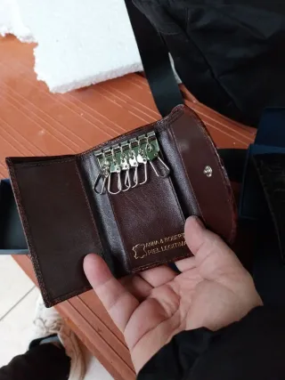 Portafoglio in pelle effetto coccodrillo