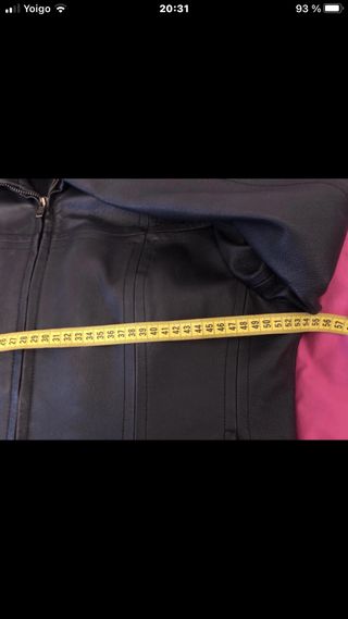 Chaqueta de piel negra