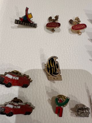 Lote de pins antiguos