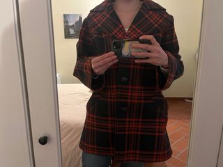 Cappotto vintage a quadri nero e rosso