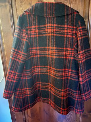 Cappotto vintage a quadri nero e rosso