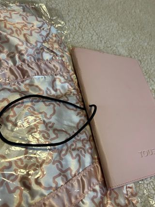 Tote bag y libreta Tous blanco y rosa