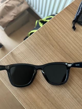 Gafas de Sol Hawkers Negras y Grises