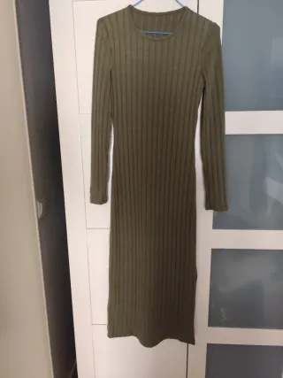 Vestido largo verde de canalé