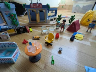 2 Playmobil: Camping y Tienda