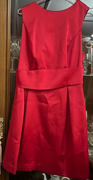 Vestido rojo elegante para ocasión especial