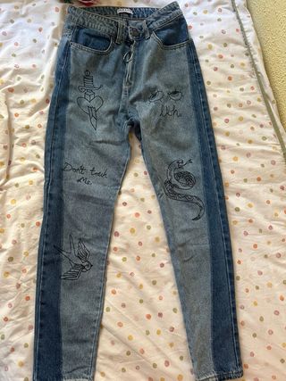 Pantalón Liquor N Poker con dibujos